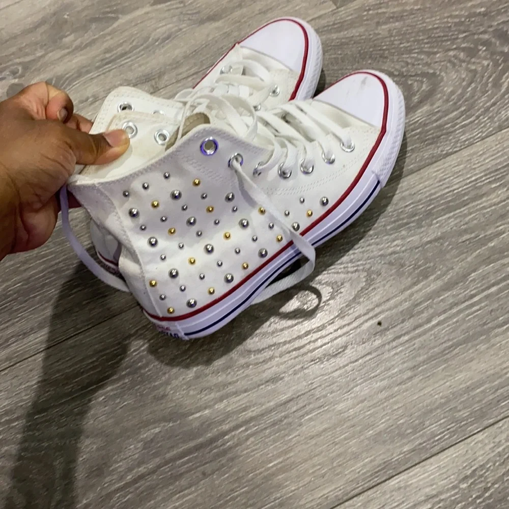 Converse - Picture 2 of 2